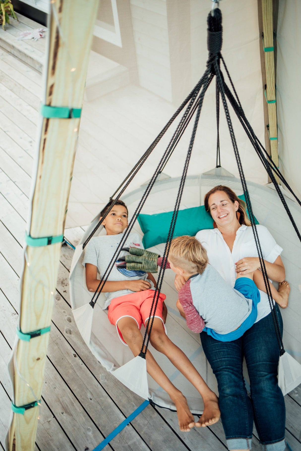 Hover Platform Swing